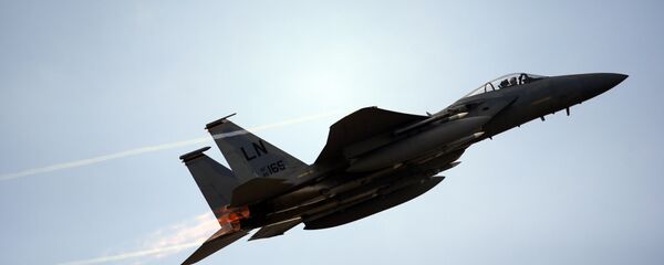 Un caza F-15C estadounidense (archivo) - Sputnik Mundo