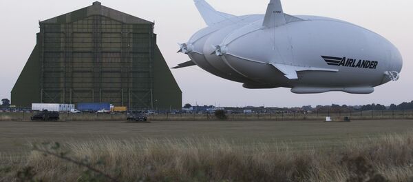 El dirigible Airlander 10 El dirigible Airlander 10 - Sputnik Mundo