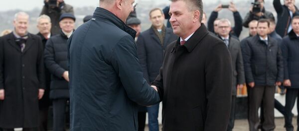 Pavel Filip, primer ministro de Moldavia y Vadim Krasnoselsky, líder de la república autoproclamada de Transnistria - Sputnik Mundo