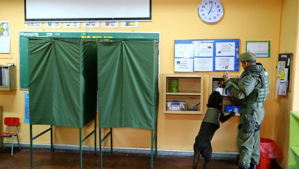 Se abren las urnas en Chile para las elecciones Se abren las urnas en Chile para las elecciones - Sputnik Mundo