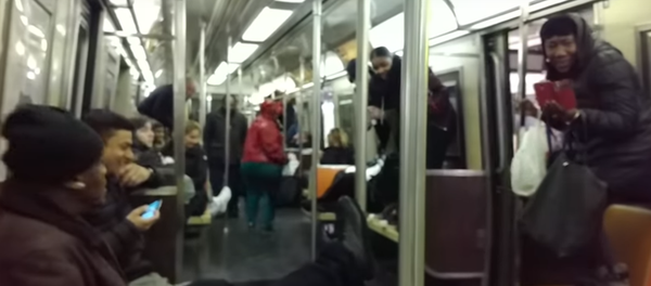 Rata en el metro de Nueva York Rata en el metro de Nueva York - Sputnik Mundo