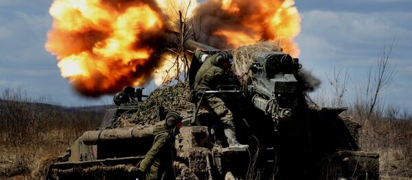 El 2S5 Giatsint-S (del ruso 'jacinto') es un cañón autopropulsado de 152mm cuya misión principal es la destrucción de posiciones fortificadas de un potencial enemigo a distancias de hasta 30 kilómetros. - Sputnik Mundo