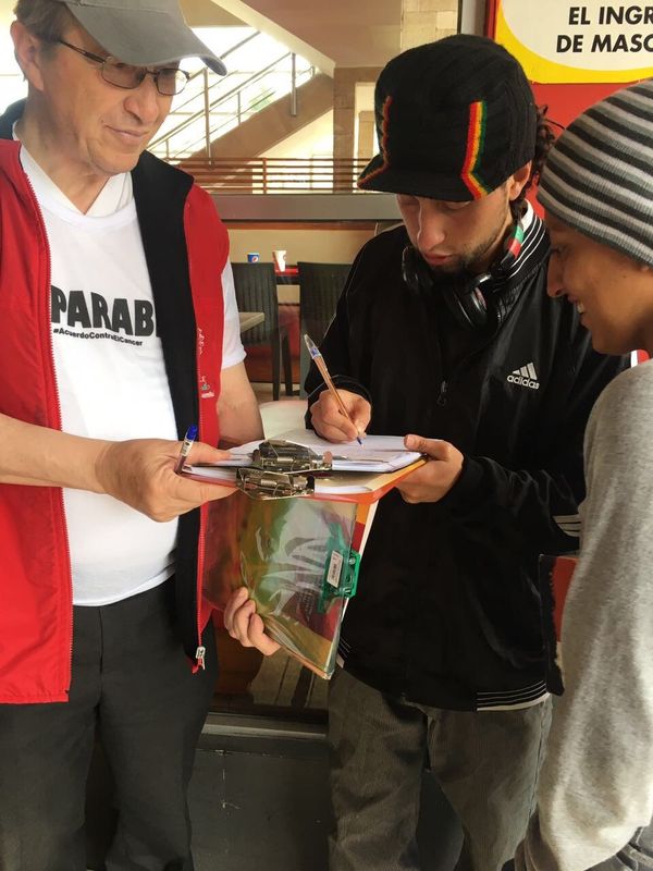 Miles de voluntarios recorrieron el país con el fin de lograr las firmas que necesita el proyecto de ley para ser aprobado por el Consejo Nacional Electoral. Miles de voluntarios recorrieron el país con el fin de lograr las firmas que necesita el proyecto de ley para ser aprobado por el Consejo Nacional Electoral. - Sputnik Mundo