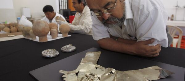 Walter Alva, arqueólogo peruano, en el Museo Tumbas Reales de Sipán que él dirige - Sputnik Mundo