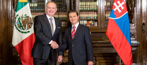 Andrej Kiska, presidente de la República Eslovaca, y Enrique Peña Nieto, presidente de México - Sputnik Mundo