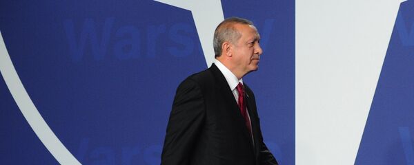 Recep Tayyip Erdogan, presidente de Turquía, en la cumbre de la OTAN en Varsovia (archivo) - Sputnik Mundo