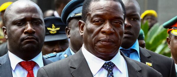 Emmerson Mnangagwa, presidente de Zimbabue - Sputnik Mundo