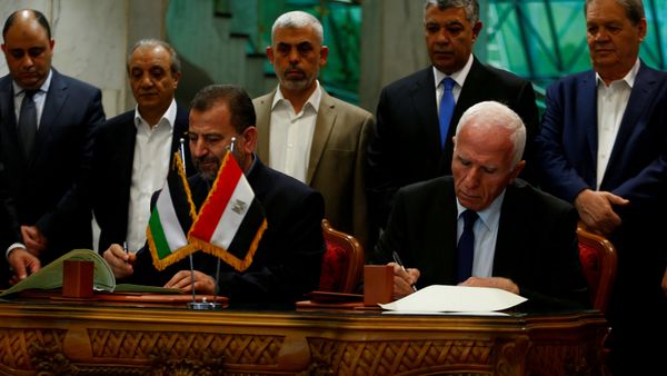 Los representantes de Hamás y Al Fatah firman acuerdo de reconciliación (archivo) Los representantes de Hamás y Al Fatah firman acuerdo de reconciliación (archivo) - Sputnik Mundo