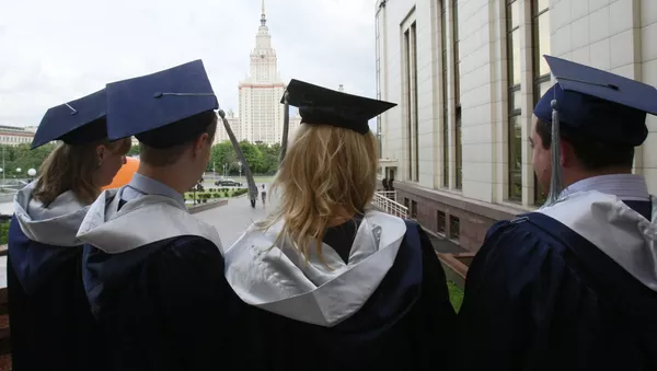 Los graduados de la Universidad Estatal de Moscú (archivo) - Sputnik Mundo