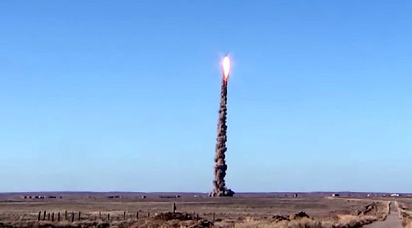 El escudo antimisiles de Moscú: lanzamiento del nuevo e innovador proyectil ruso - Sputnik Mundo
