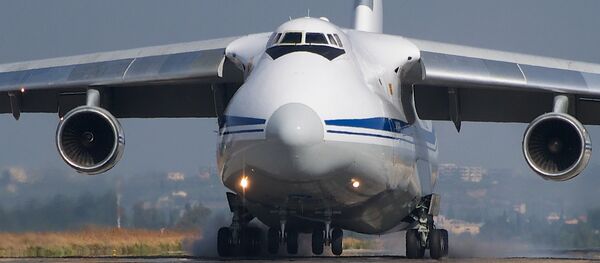 El avión de carga ruso An-124 (archivo) El avión de carga ruso An-124 (archivo) - Sputnik Mundo