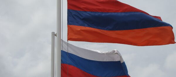 Banderas de Armenia y Rusia - Sputnik Mundo