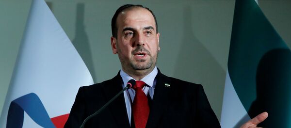 Jefe de la delegación opositora siria en las consultas de Ginebre, Naser Hariri - Sputnik Mundo
