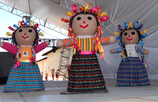 Las muñecas otomíes María - Sputnik Mundo
