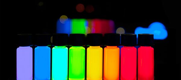 Puntos cuánticos con una máxima emisión en pasos de 10 nm (imagen referencial) - Sputnik Mundo