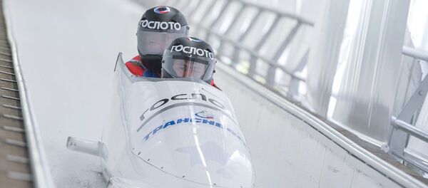 Un entrenamiento de los atletas de bobsleigh rusos - Sputnik Mundo