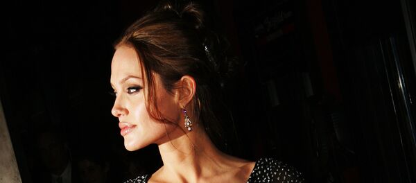 La actriz Angelina Jolie - Sputnik Mundo