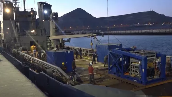 Especialistas rusos se dirigen hacia el área de búsqueda del submarino argentino - Sputnik Mundo