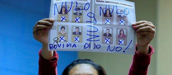 El voto nulo en elecciones judiciales en Bolivia - Sputnik Mundo