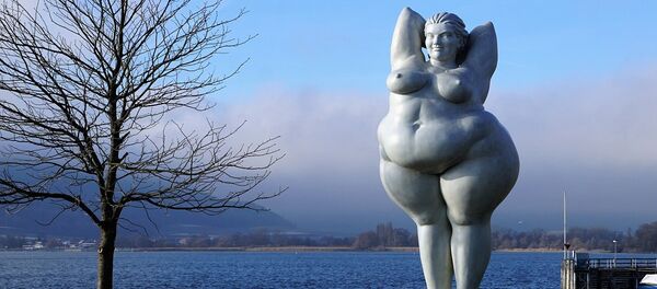 Una estatua - Sputnik Mundo