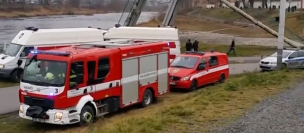 Un puente con peatones se derrumba en Chequia Un puente con peatones se derrumba en Chequia - Sputnik Mundo