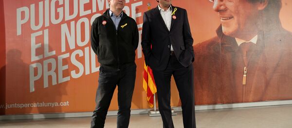 Jordi Turull, portavoz del cesado Gobierno catalán, y Josep Rull, exconsejero de Territorio - Sputnik Mundo