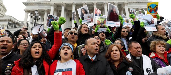 Manifestación en Washington pidiendo una solución para los 'dreamers' - Sputnik Mundo