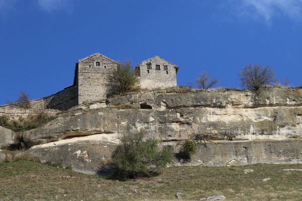 La fortaleza de la montaña fortificada Cufut Qale en Crimea La fortaleza de la montaña fortificada Cufut Qale en Crimea - Sputnik Mundo
