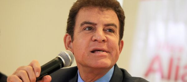 Salvador Nasralla, el candidato a la presidencia de Honduras - Sputnik Mundo