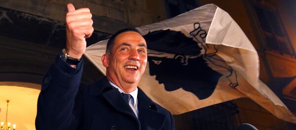 Gilles Simeoni, candidato de Pè a Córsica - Sputnik Mundo