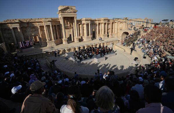 Dos años de lucha contra el 'califato': la operación de las Fuerzas Aeroespaciales rusas en Siria - Sputnik Mundo