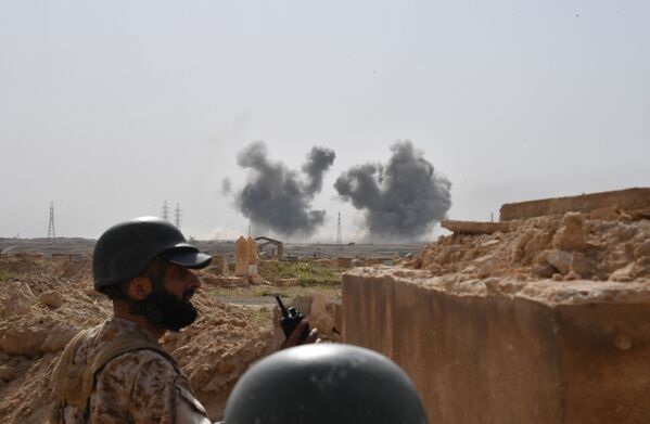 Dos años de lucha contra el 'califato': la operación de las Fuerzas Aeroespaciales rusas en Siria - Sputnik Mundo