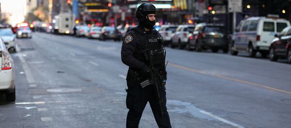 Policía en el lugar de la explosión en Nueva York, EEUU - Sputnik Mundo