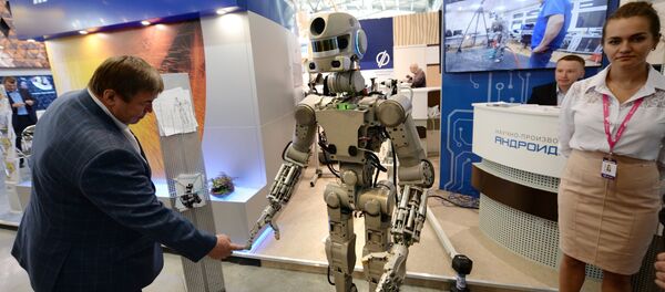 El robot Fedor - Sputnik Mundo