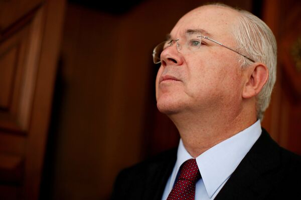 Hundir a PDVSA, ¿puede tener éxito la estrategia de EEUU? Hundir a PDVSA, ¿puede tener éxito la estrategia de EEUU? - Sputnik Mundo