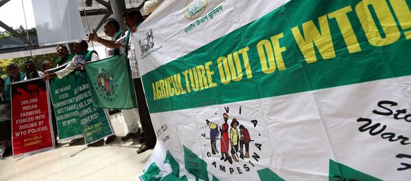 Activistas indios protestando durante la XI Conferencia Ministerial de la OMC en Buenos Aires, Argentina - Sputnik Mundo
