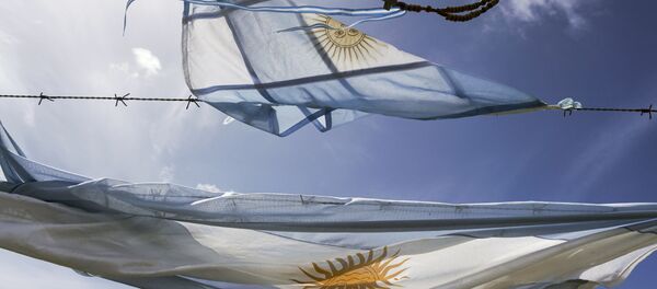 Las banderas de Argentina en la base naval en Mar del Plata Las banderas de Argentina en la base naval en Mar del Plata - Sputnik Mundo
