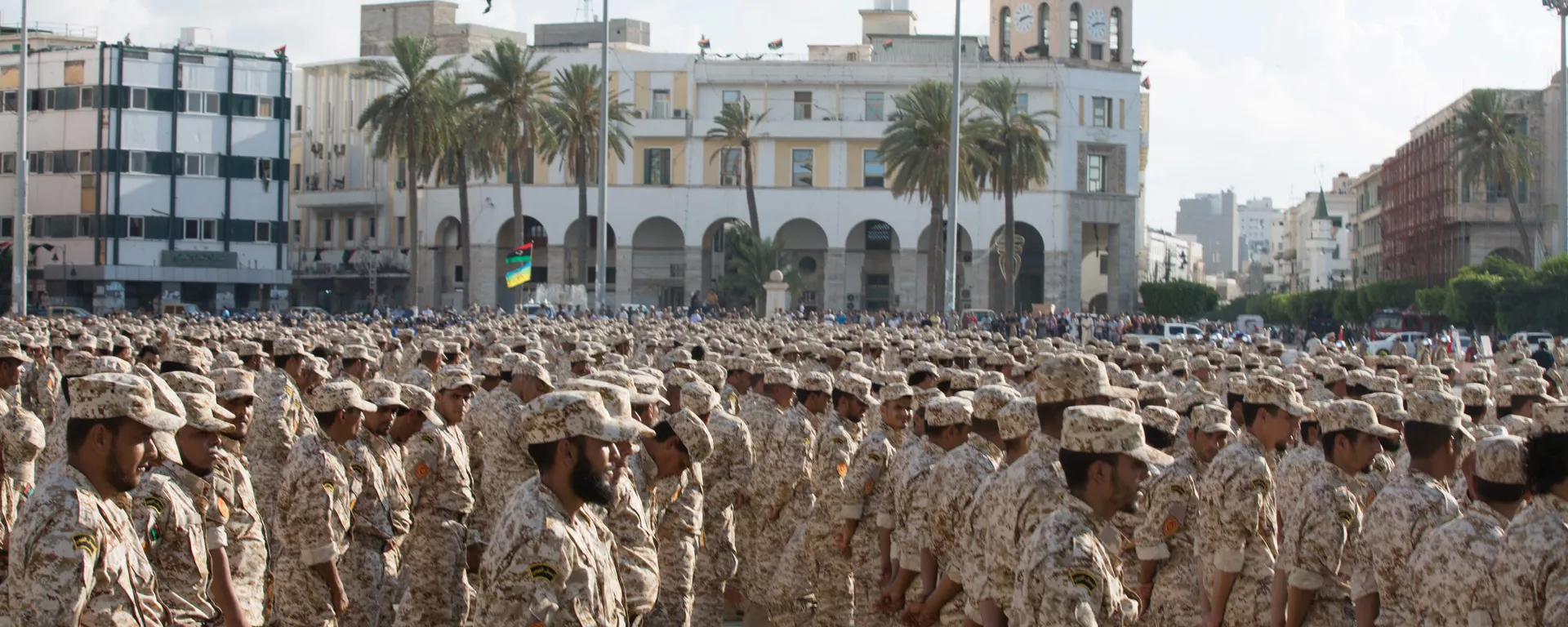 Militares bajo el mando del gobierno en Tripoli celebran el 75º aniversario del Ejército de Libia Militares bajo el mando del gobierno en Tripoli celebran el 75º aniversario del Ejército de Libia - Sputnik Mundo, 1920, 11.12.2021
