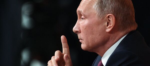 Vladímir Putin, presidente de Rusia, durante la gran rueda de prensa anual Vladímir Putin, presidente de Rusia, durante la gran rueda de prensa anual - Sputnik Mundo