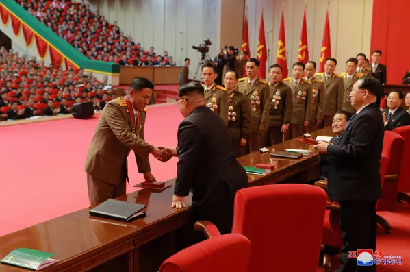 Los auténticos artífices del poderío militar de Corea del Norte, en imágenes Los auténticos artífices del poderío militar de Corea del Norte, en imágenes - Sputnik Mundo