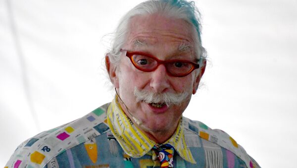 Patch Adams, médico y activista estadounidense - Sputnik Mundo