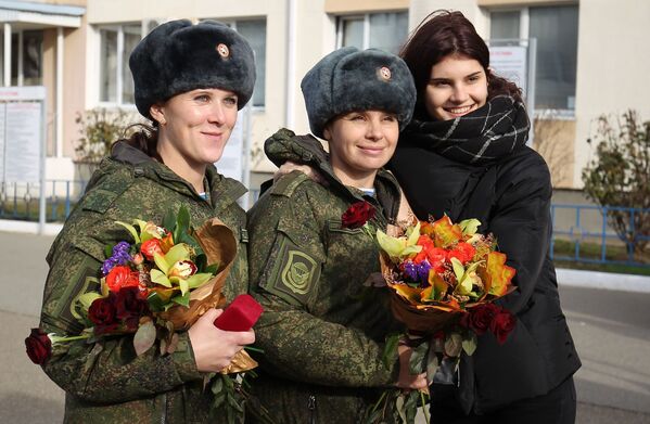 Los 'ángeles' rusos: la unidad médica especial de Rusia regresa de Siria - Sputnik Mundo