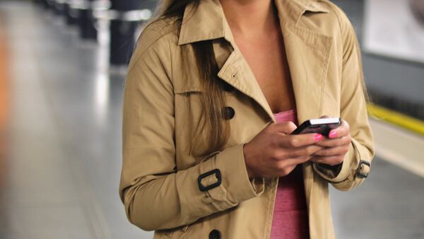 Un teléfono inteligente - Sputnik Mundo