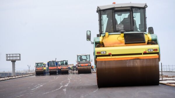 Construcción de una carretera (imagen referencial) - Sputnik Mundo