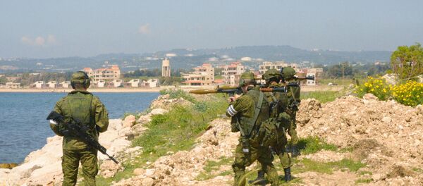 Maniobras de infantes marinos en Tartus - Sputnik Mundo