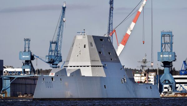 El destructor USS Michael Monsoor, segundo buque de guerra de clase Zumwalt de la Armada de EEUU - Sputnik Mundo