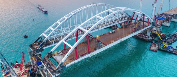 La construcción del puente de Crimea - Sputnik Mundo