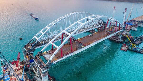 La construcción del puente de Crimea - Sputnik Mundo