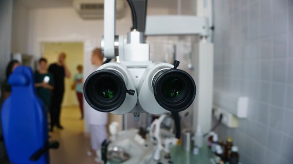 Los equipos médicos de la clínica adyacente al sanatorio Russ - Sputnik Mundo