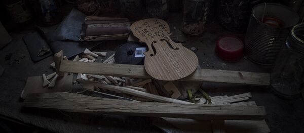 Los violines artesanales, bajo amenaza en México Los violines artesanales, bajo amenaza en México - Sputnik Mundo